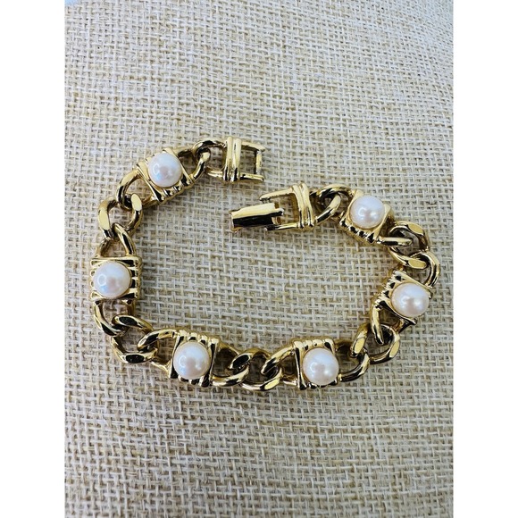 Faux Pearl Gold Tone Simulated Pearl Fancy 6.5" Chain Link Chunky Bracelet - Picture 1 of 7